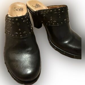 Sofft Women's Black leather heeled clog mules 6 1/2